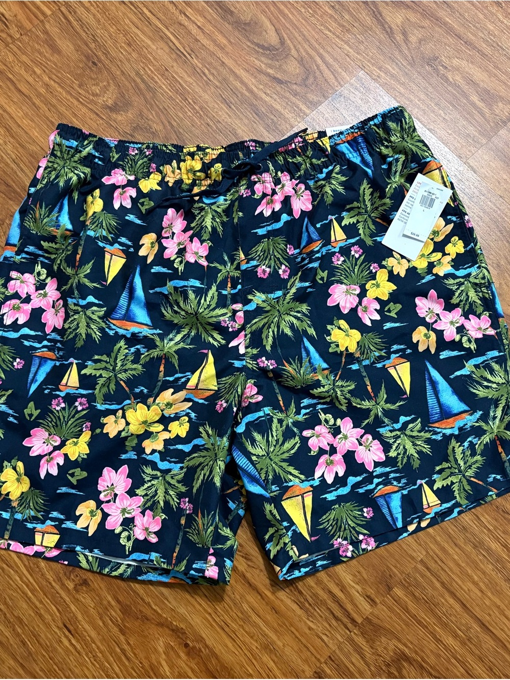 Old Navy Men’s Navy Floral & Sailboat Swim Trunks - Size Large - NWT
